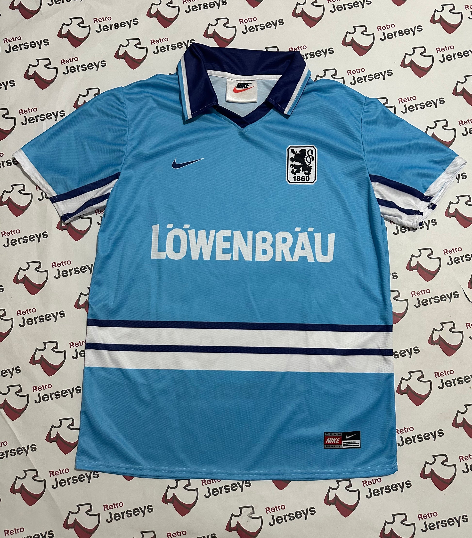1860ミュンヘンNike Löwenbräu München '60 シャツ 1860ミュンヘンNike Löwenbräu München '60 シャツ